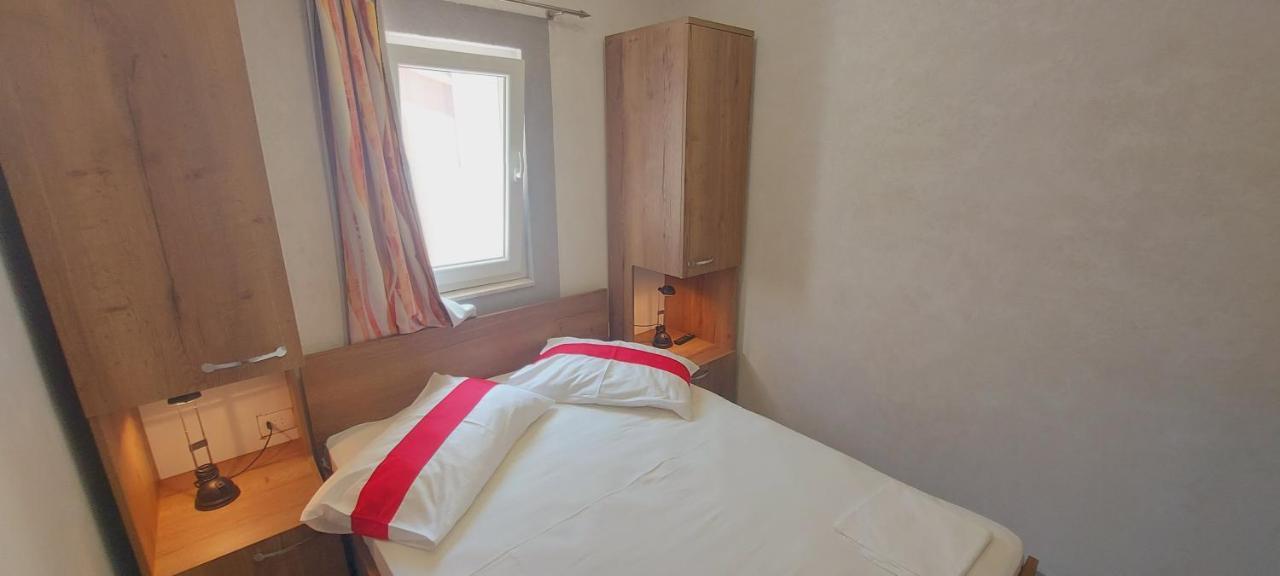 Apartmani Andrija Zivogosce Exterior photo