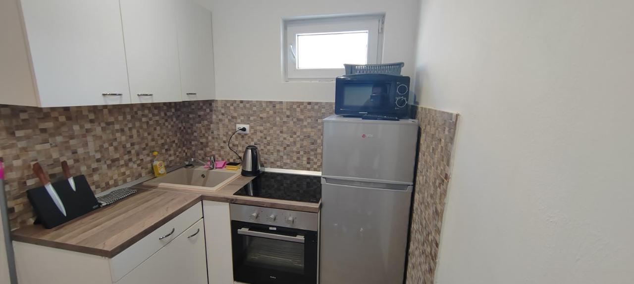 Apartmani Andrija Zivogosce Exterior photo